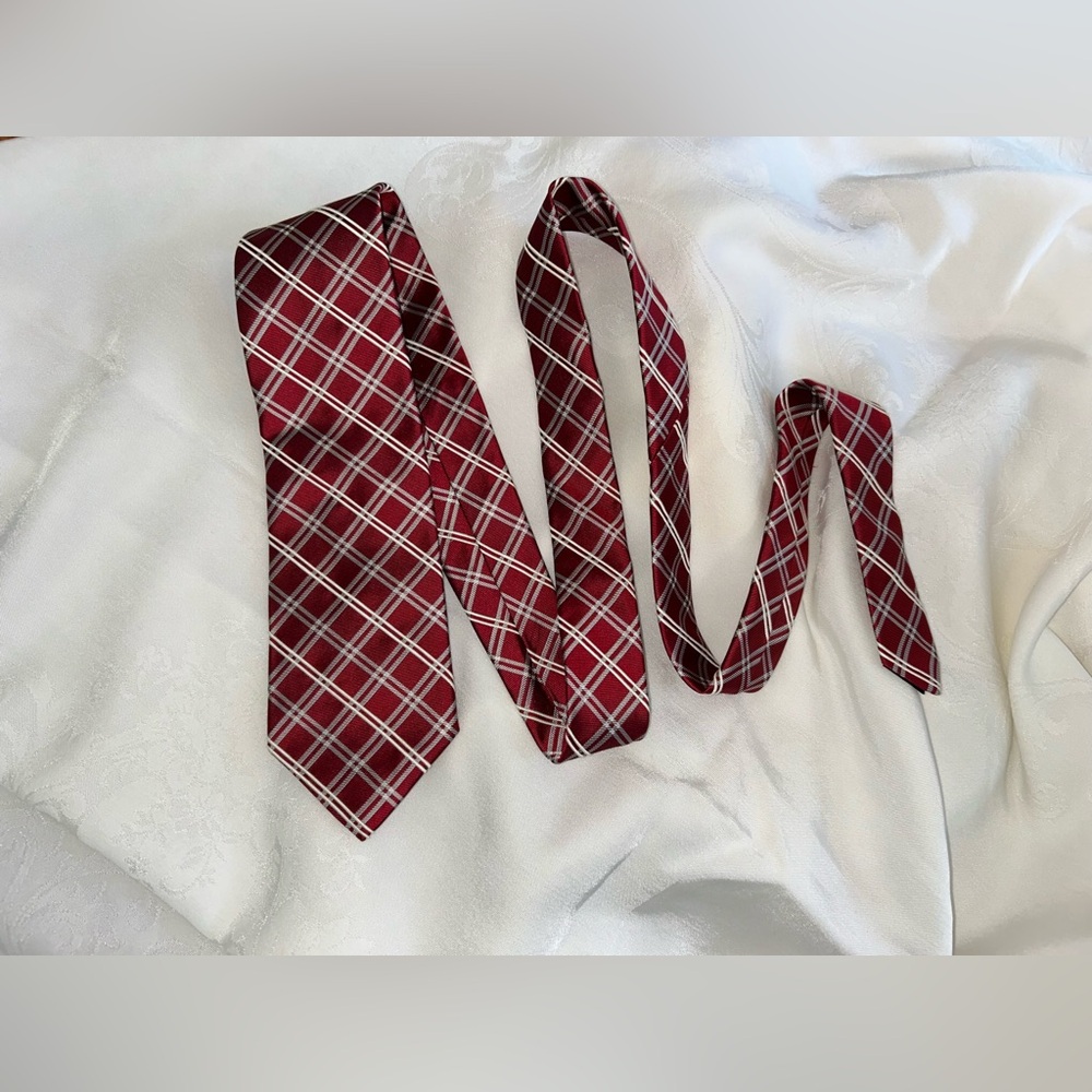 Red Brooks Brothers tie - Picture 3 of 7
